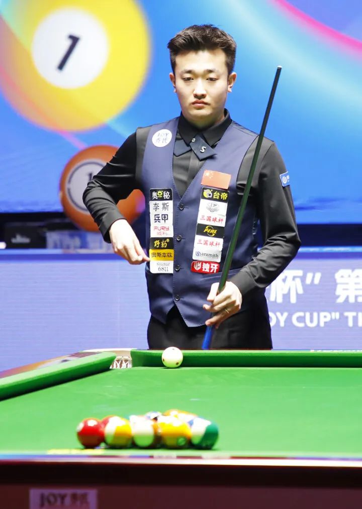 崭新的篮球 崭新的篮球