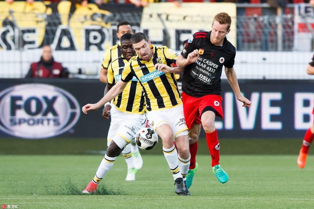 绝境像一面 绝境像一面